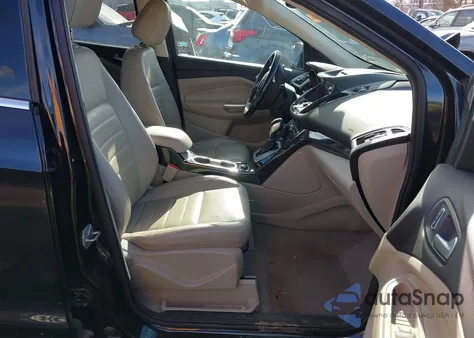 2014 Ford Escape Titanium z USA, uszkodzony, nr VIN 1FMCU0J93EUA37148